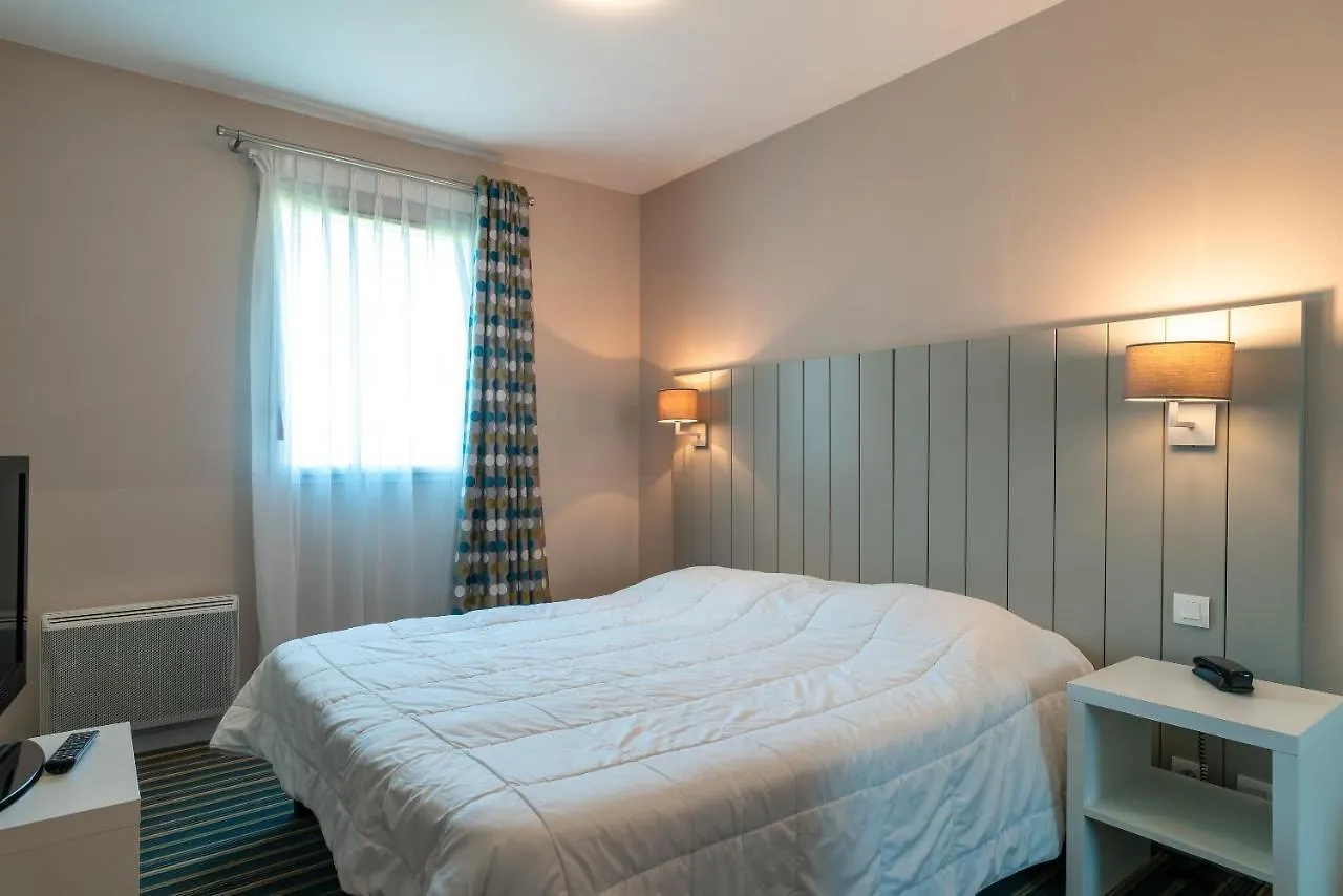 Les Thermes 404 - Appt Proche Plage Avec Piscine Partagee Concarneau 0*,  France
