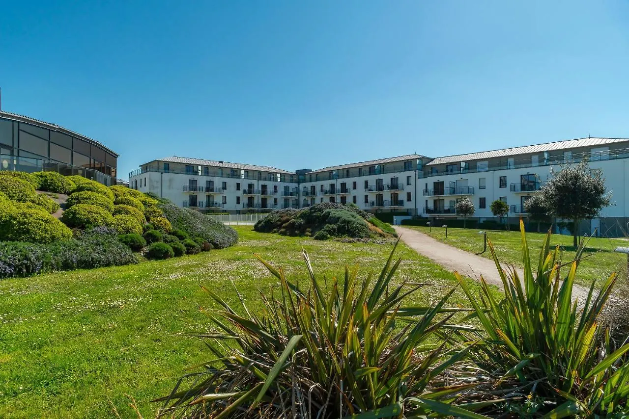 Apartment Les Thermes 404 - Appt Proche Plage Avec Piscine Partagee Concarneau France